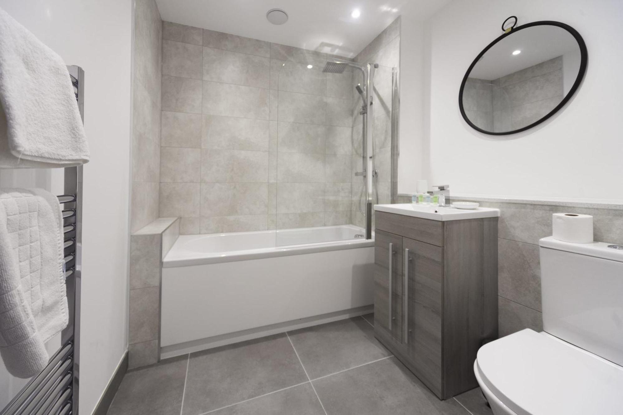 Lovely 2 Bedroom Apartment In Central Ashford Ashford  Esterno foto