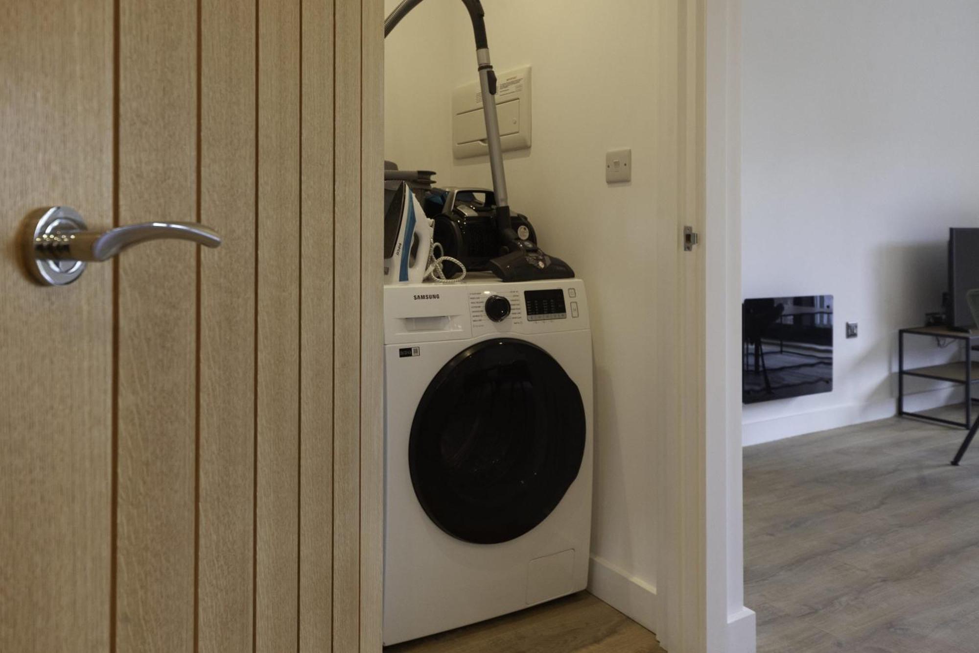 Lovely 2 Bedroom Apartment In Central Ashford Ashford  Esterno foto