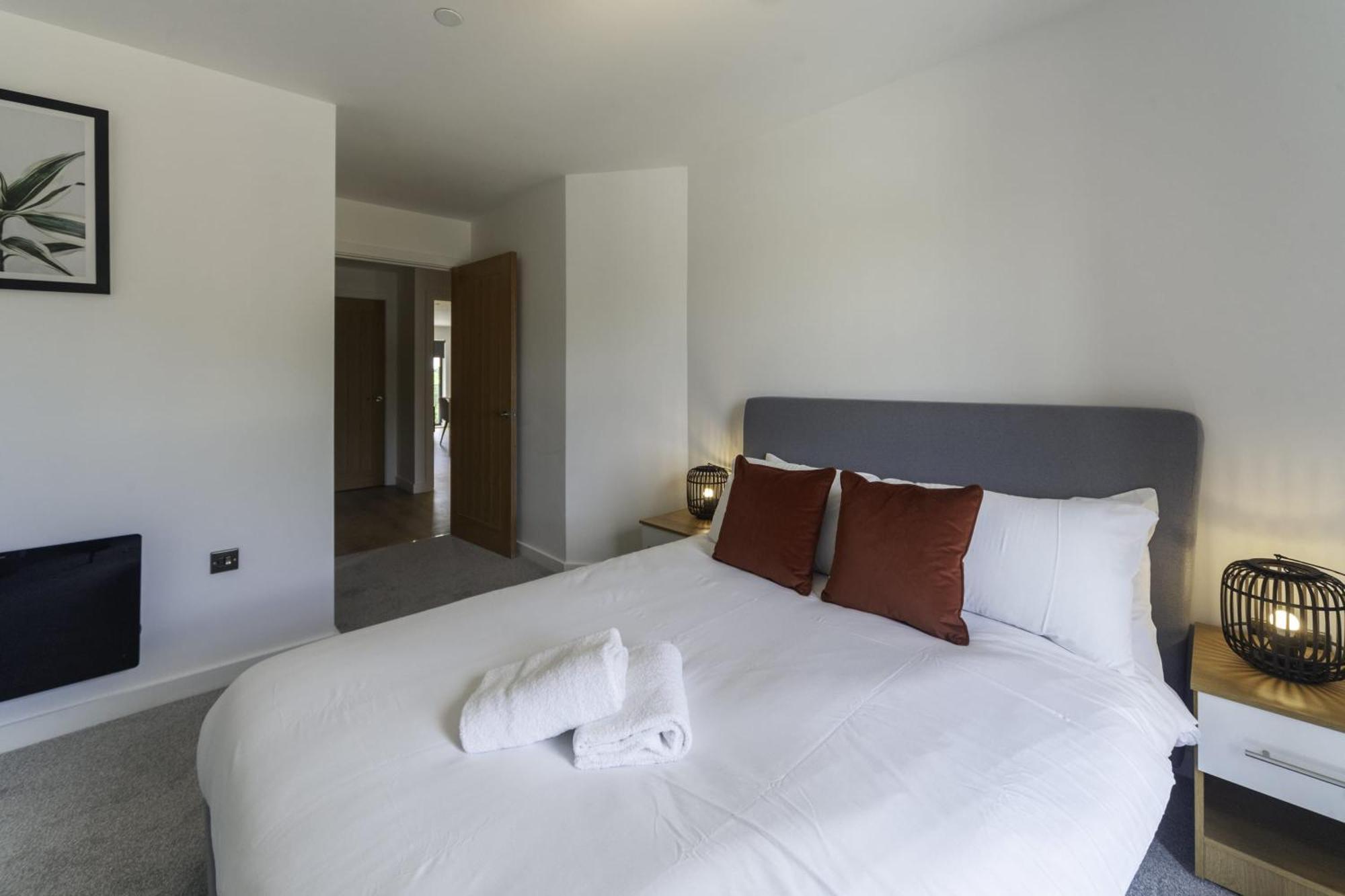 Lovely 2 Bedroom Apartment In Central Ashford Ashford  Esterno foto