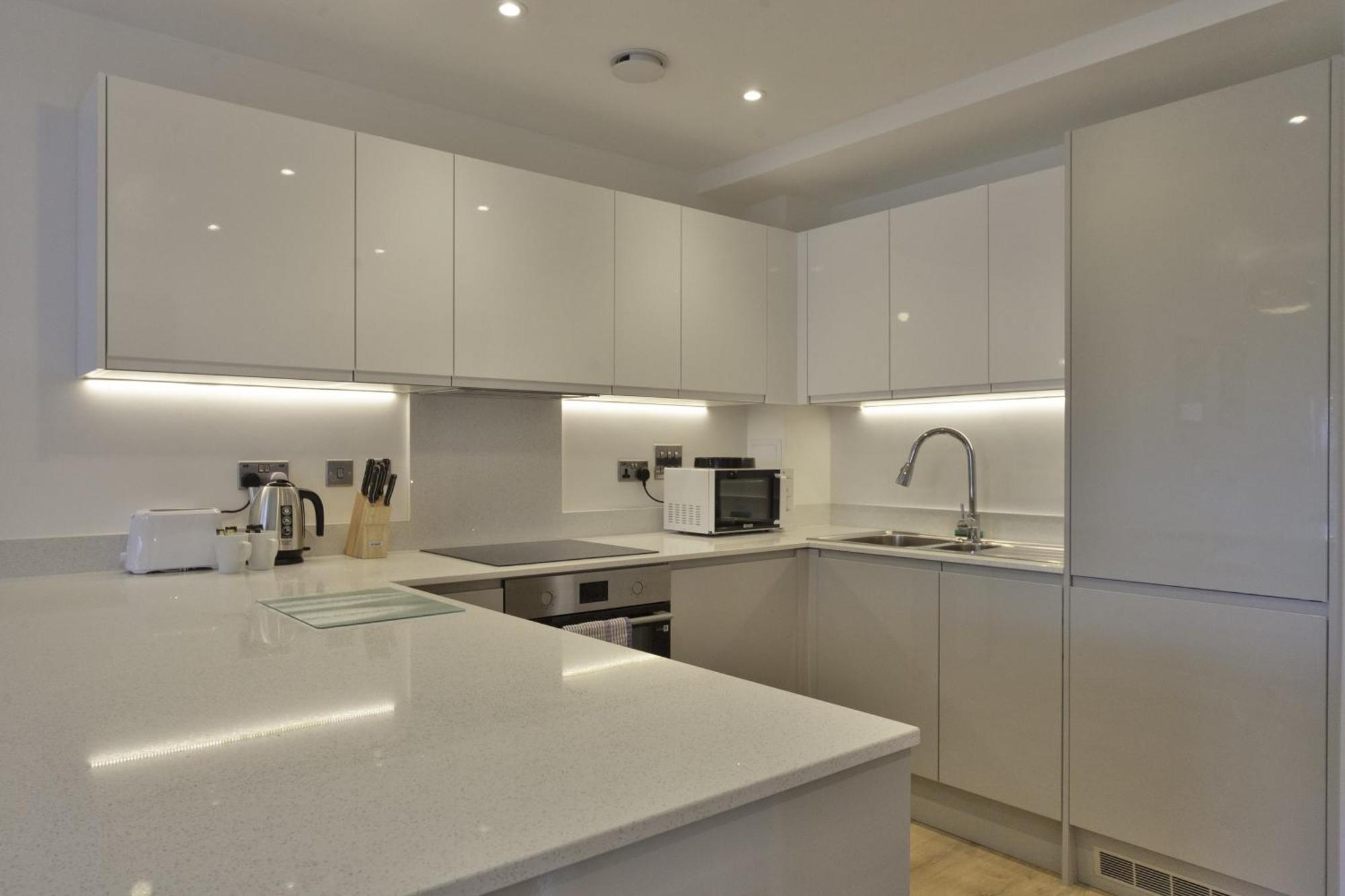 Lovely 2 Bedroom Apartment In Central Ashford Ashford  Esterno foto